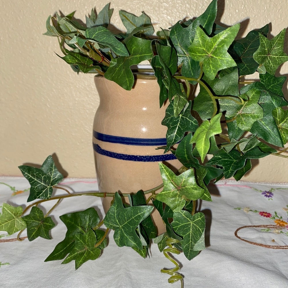 Faux Needlepoint Ivy Vine Mini-Ring/Swag Set of 4